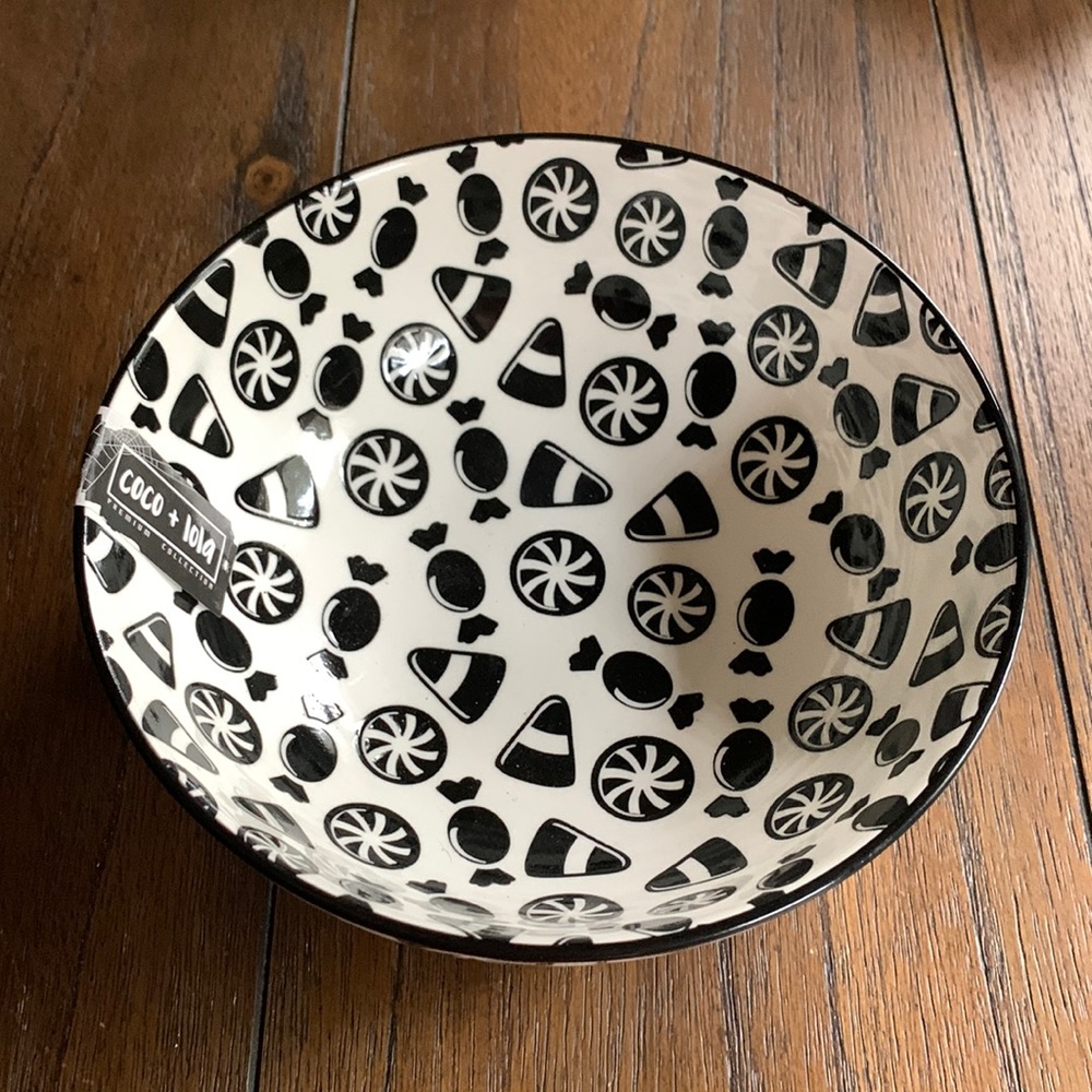 NWT Coco & Lola 8 inch Candy Bowl